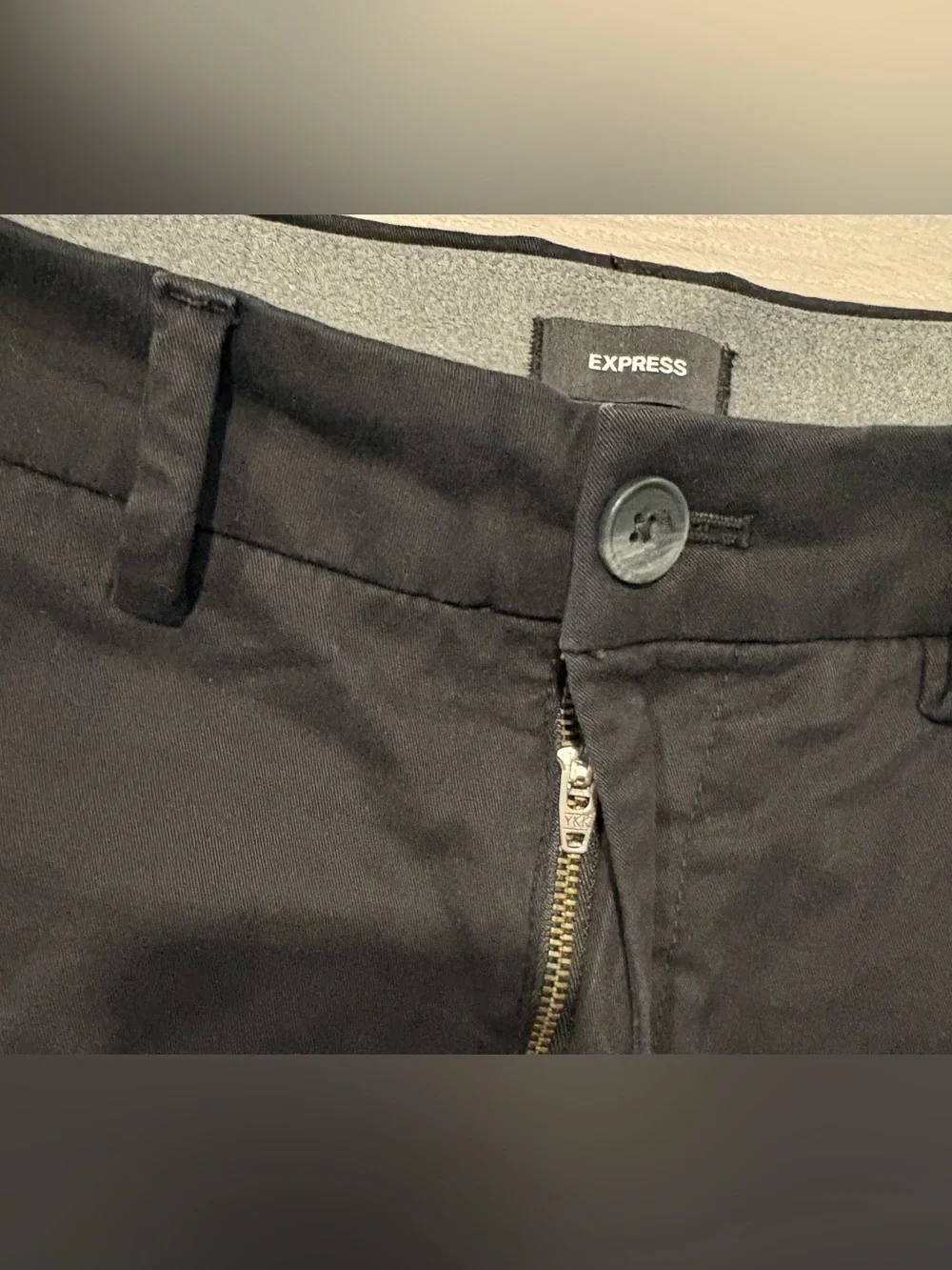 Express Black Flat-Front Men's Chino Shorts. Men size 36